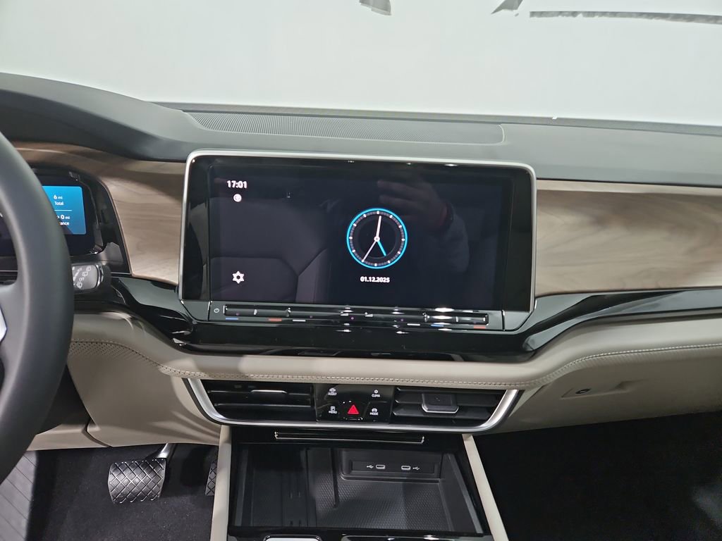 New 2026 Volkswagen Atlas SE image 18