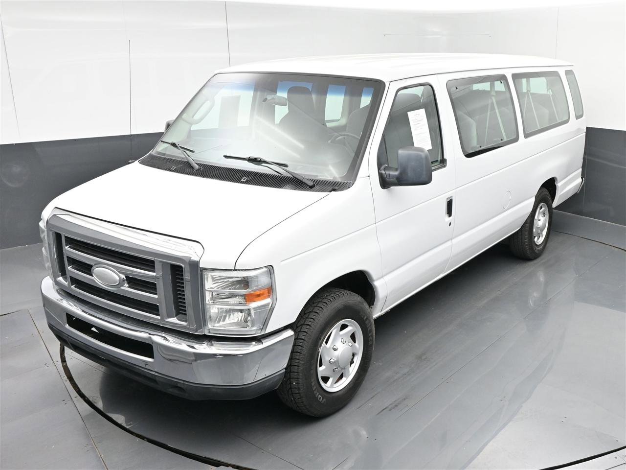 Used 2014 Ford E-350 and Econoline 350 XLT RWD image 19