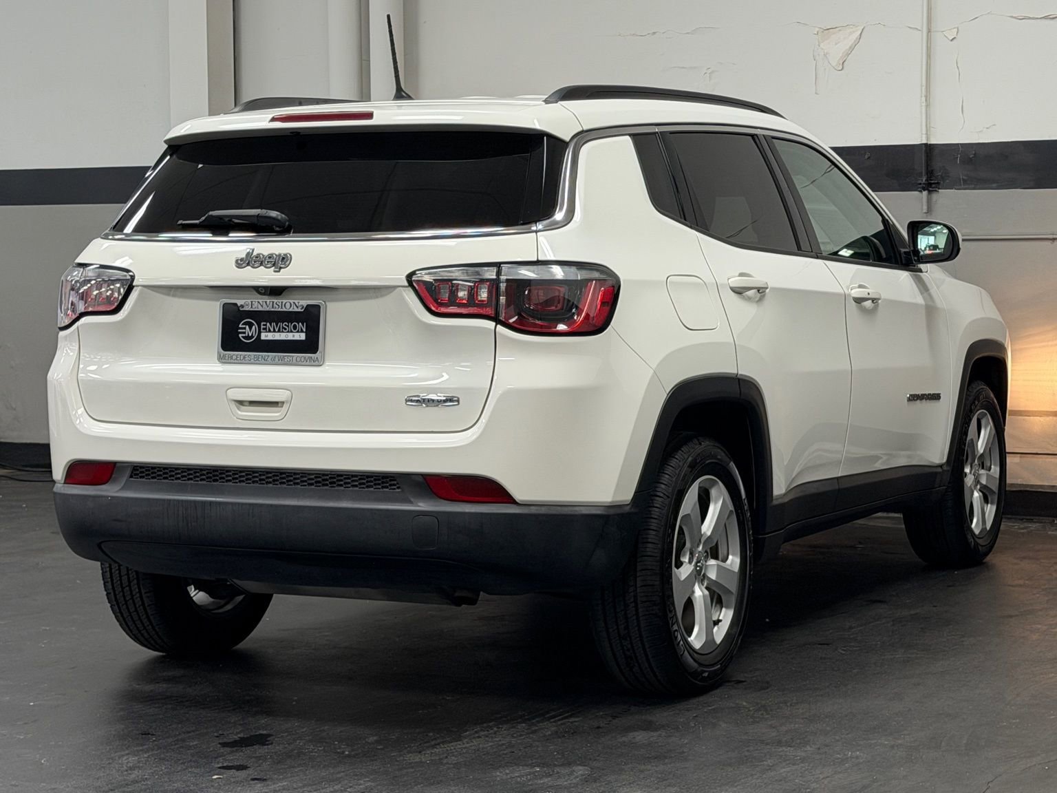 Used 2018 Jeep Compass Latitude image 12