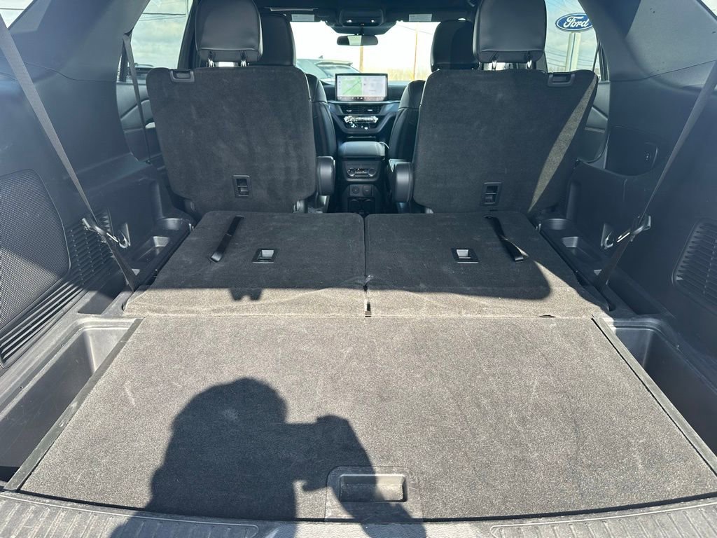 Used 2025 Ford Explorer ST-Line image 6