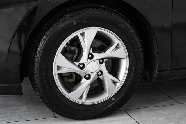 Used 2021 Hyundai Elantra SE w/ Cargo Package image 52
