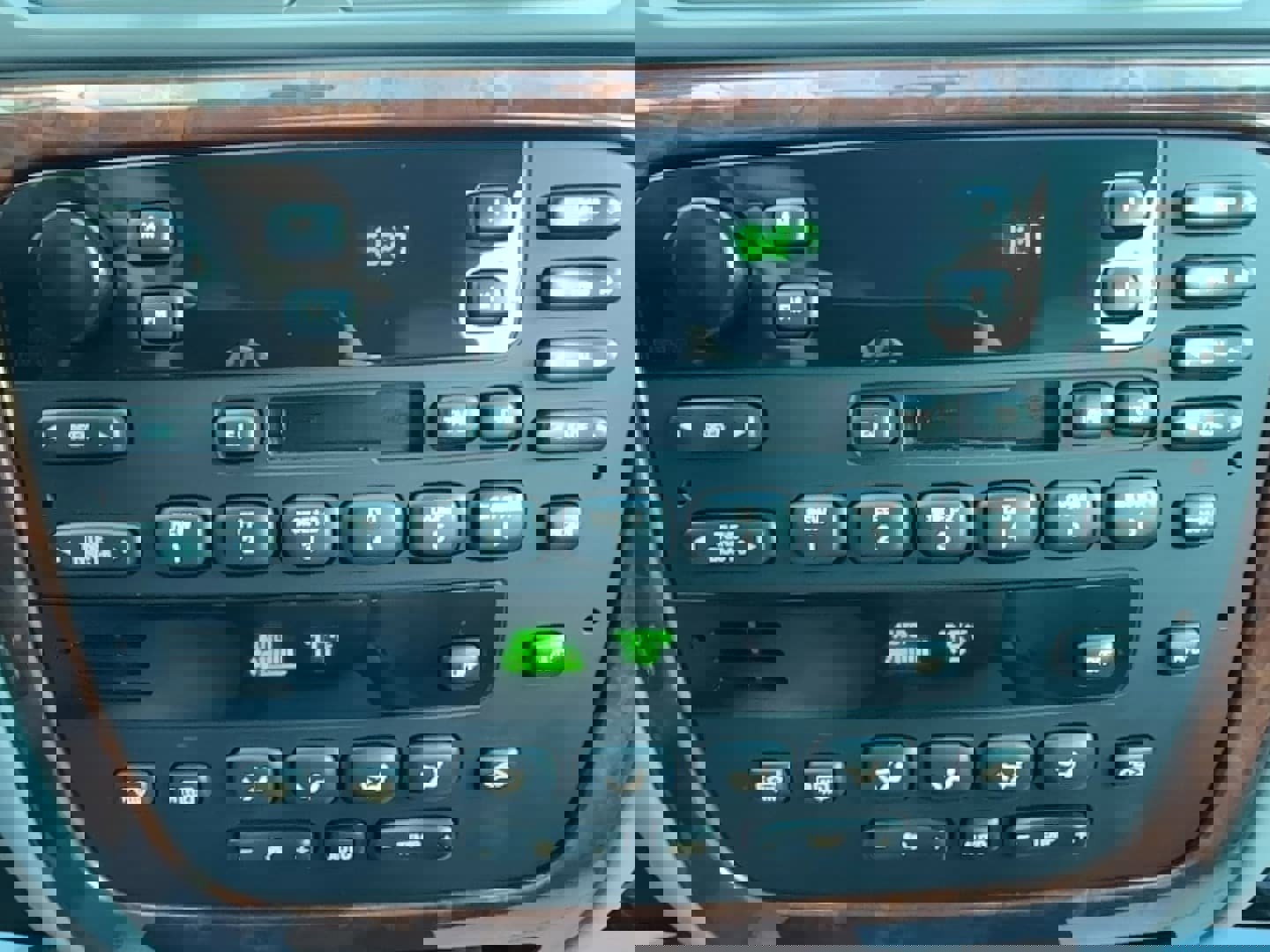 Used 2005 Mercury Sable LS image 9