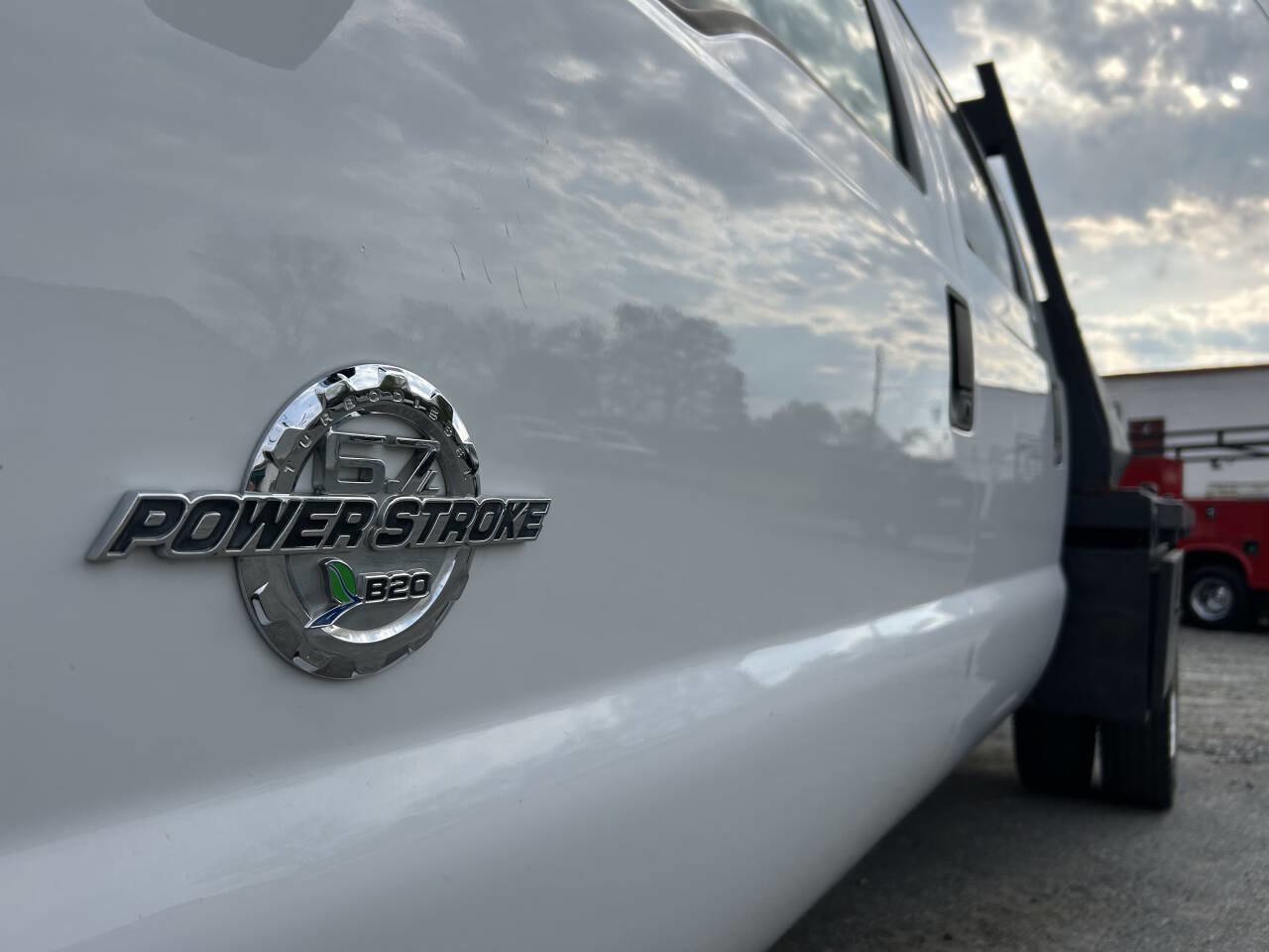 Used 2014 Ford F550 4x4 Crew Cab Super Duty image 15