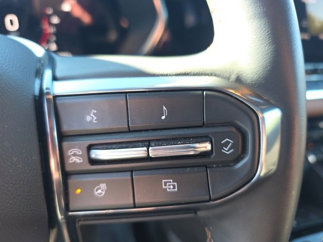 Used 2023 GMC Canyon AT4 w/ AT4 Premium Package image 18