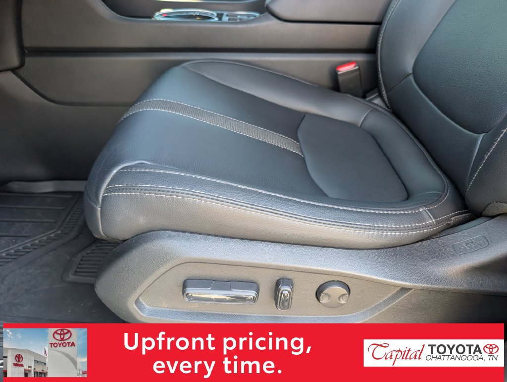 Used 2024 Honda Pilot Touring image 10