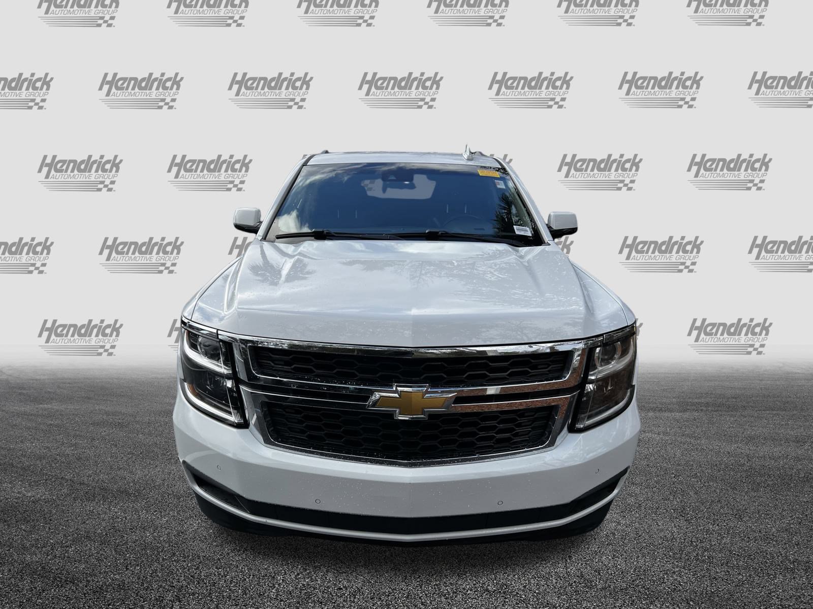 Used 2018 Chevrolet Suburban LT image 3