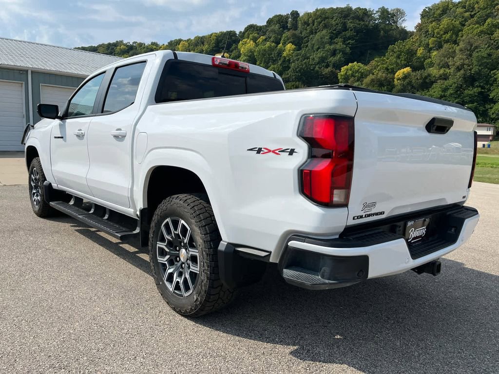 Used 2024 Chevrolet Colorado LT w/ LT Convenience Package III image 8