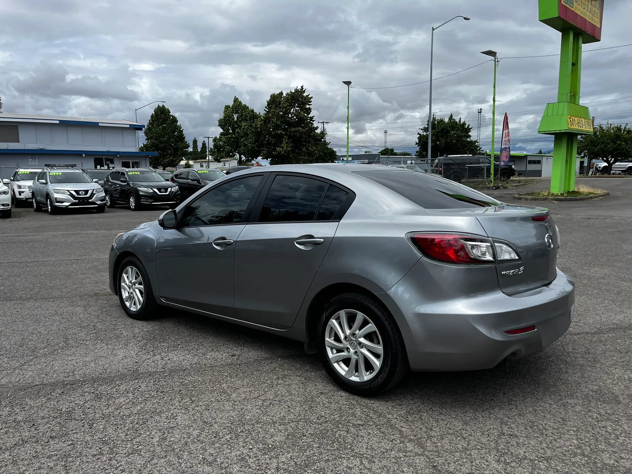 Used 2012 MAZDA MAZDA3 i Touring FWD image 5