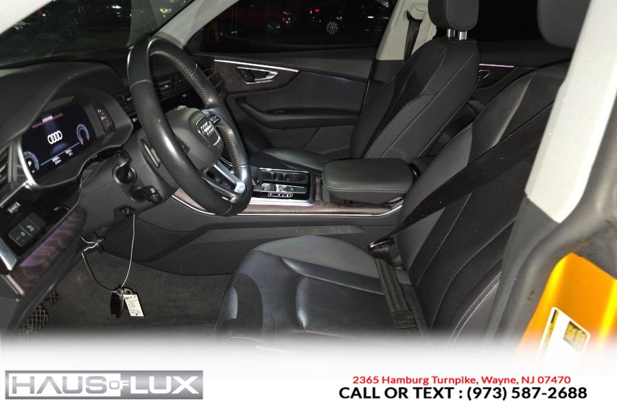 Used 2019 Audi Q8 Premium Plus w/ Premium Plus AWD/4WD image 4
