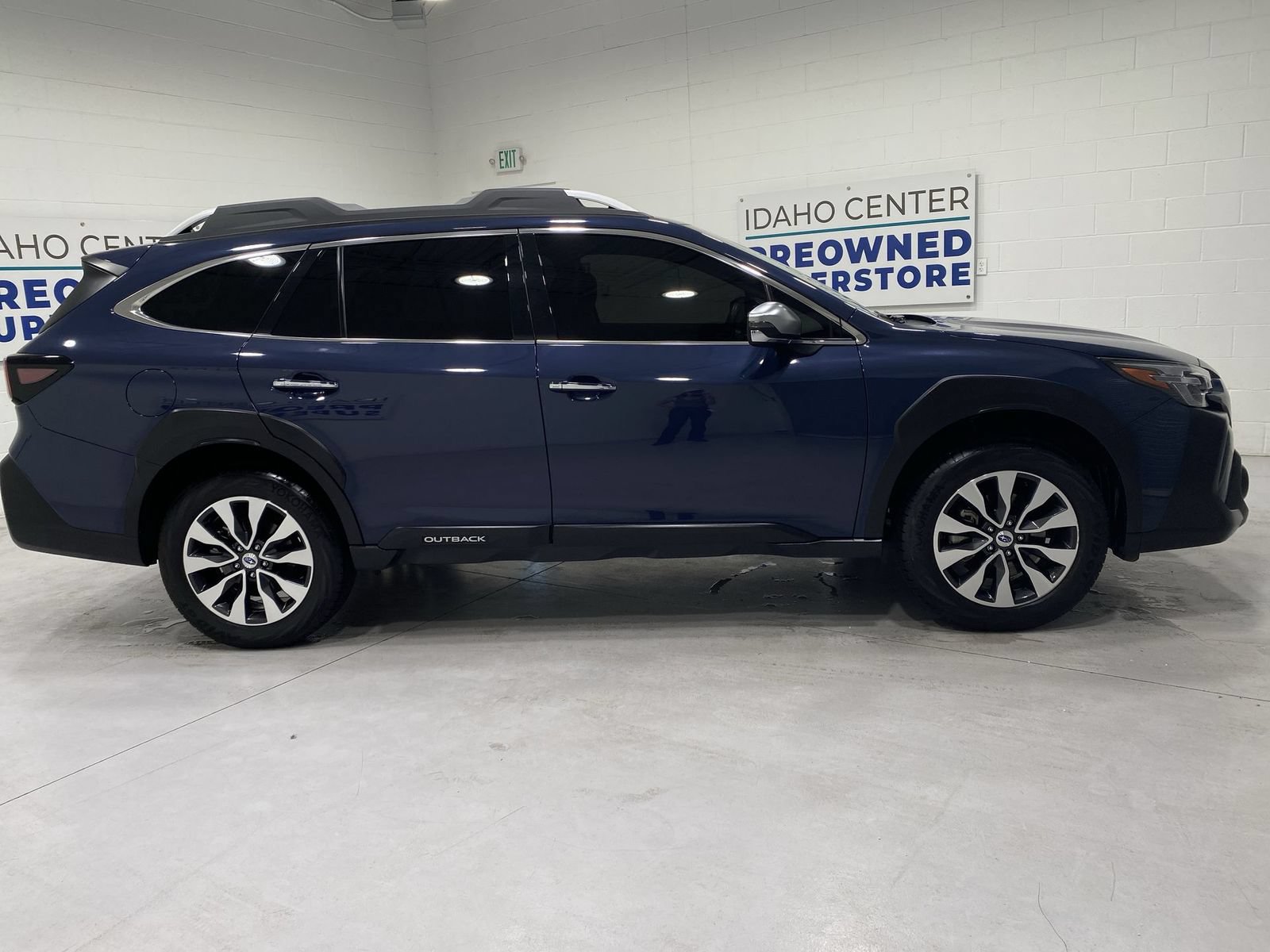 Used 2025 Subaru Outback Touring XT AWD/4WD image 9