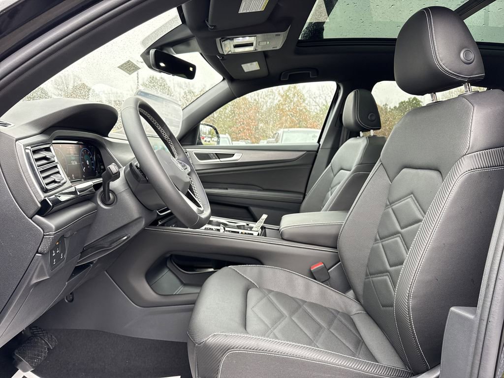 New 2026 Volkswagen Atlas Cross Sport SE image 11