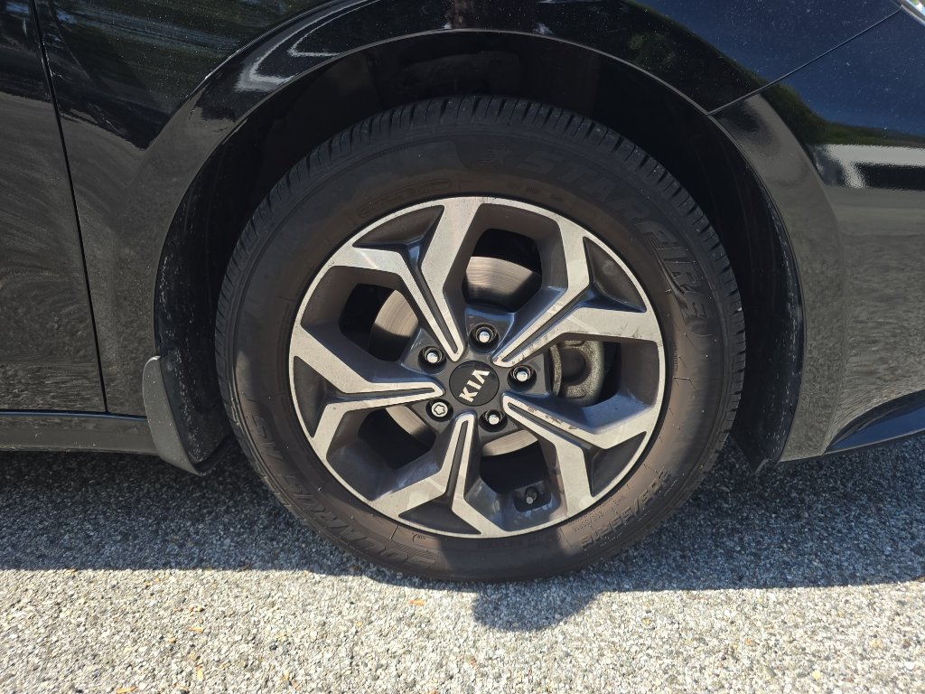 Used 2019 Kia Forte LXS FWD image 7