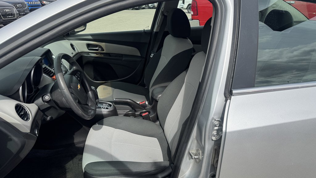 Used 2011 Chevrolet Cruze LS w/ Connectivity Package FWD image 17