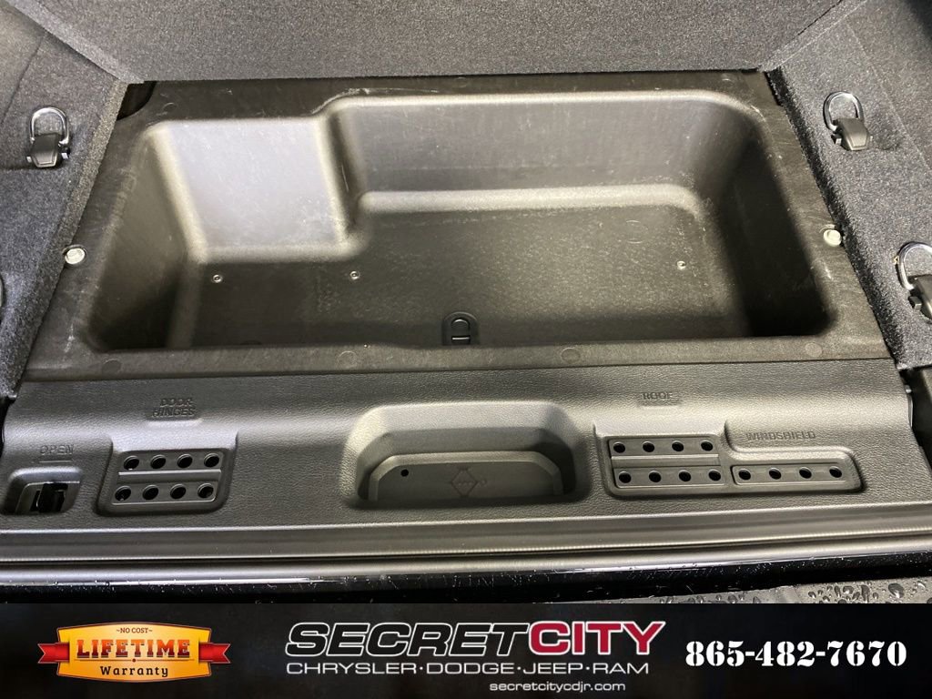 New 2026 Jeep Wrangler Unlimited Rubicon w/ Steel Bumper Group image 31