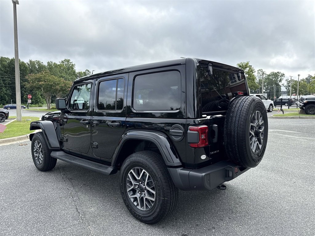 New 2025 Jeep Wrangler Sahara image 5