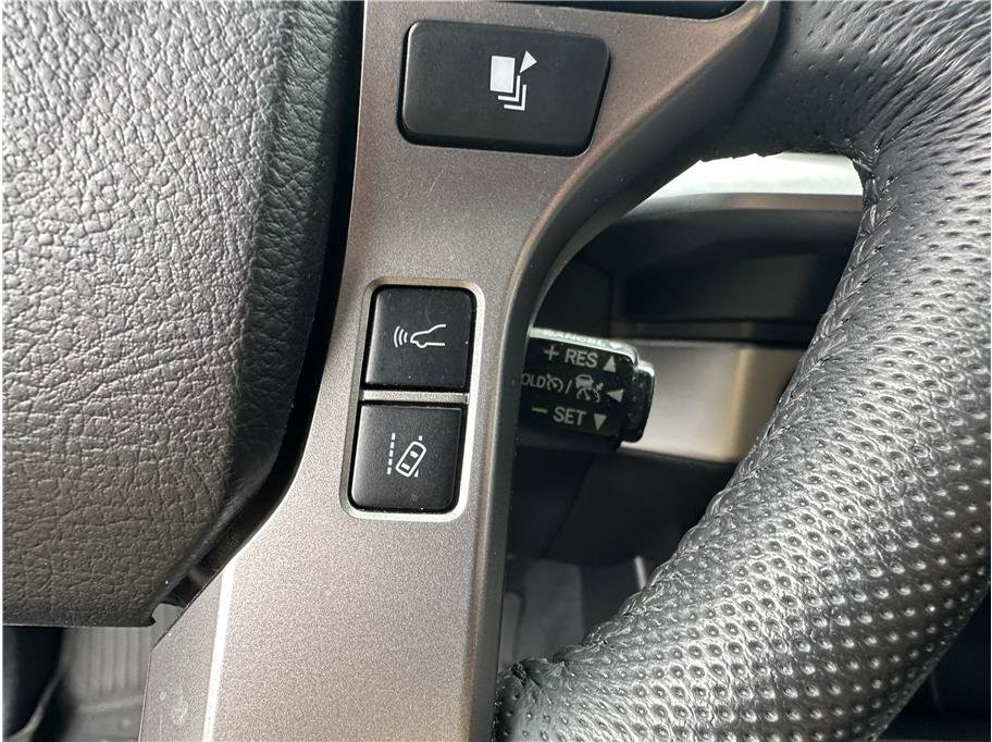 Used 2021 Toyota Tacoma SR5 w/ Trail Edition image 23