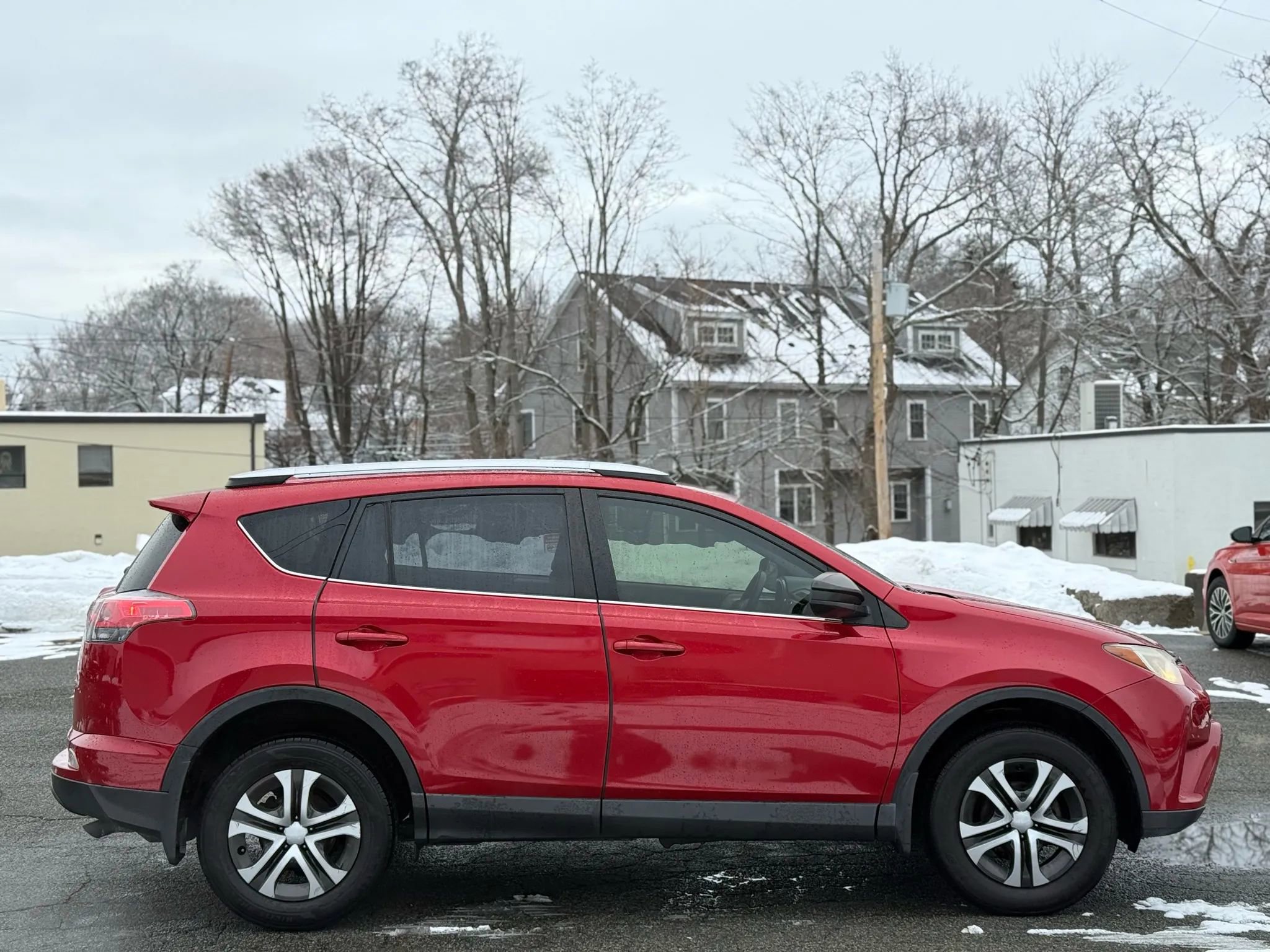 Used 2016 Toyota RAV4 LE image 7