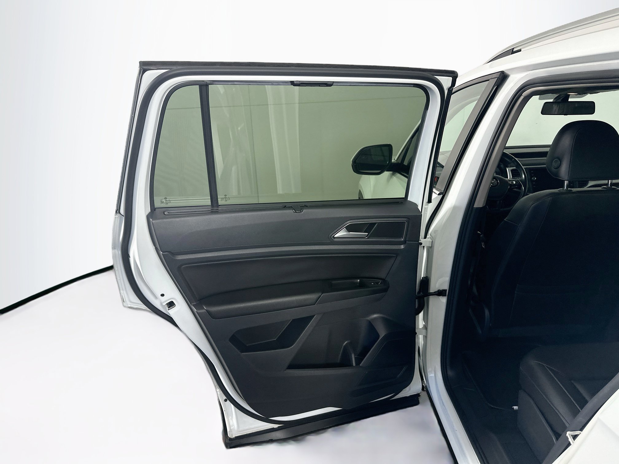 Used 2018 Volkswagen Atlas SE FWD image 25