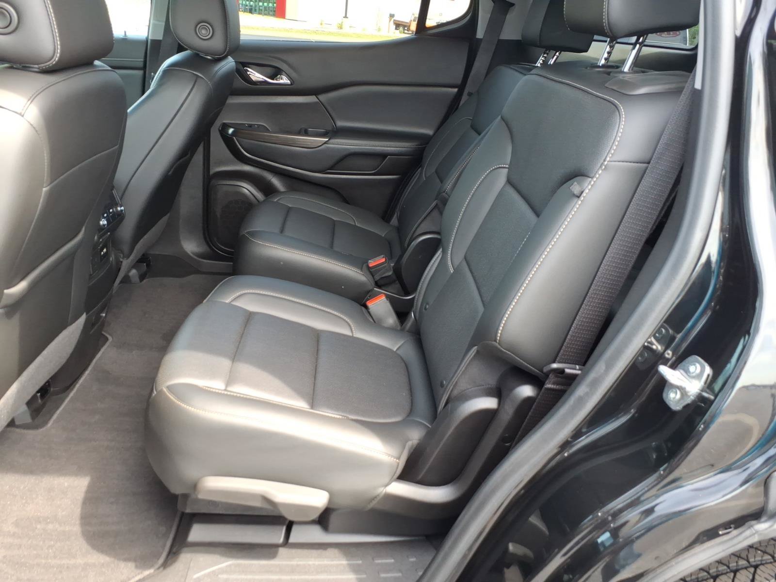 Used 2021 GMC Acadia SLT w/ Elevation Edition FWD image 8