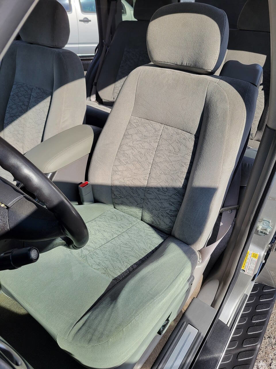 Used 2006 GMC Envoy SLE w/ Sle Preferred Equipment Group image 15