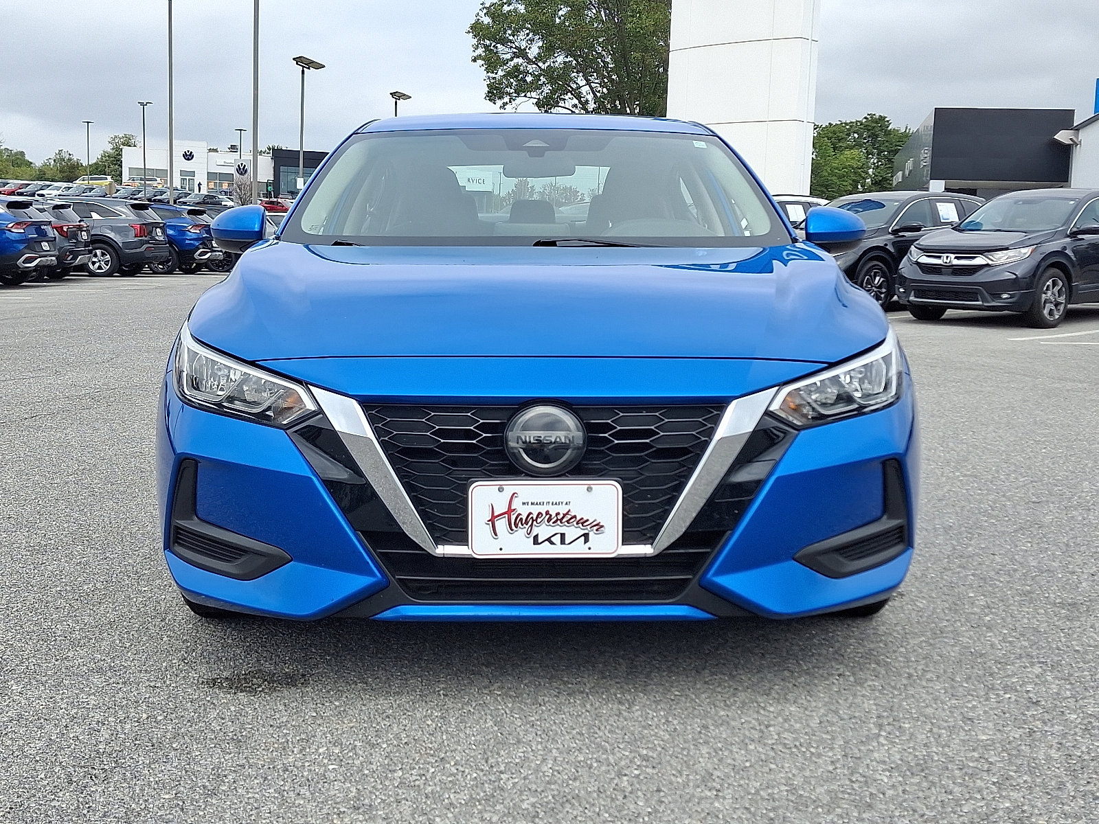 Used 2022 Nissan Sentra SV image 2