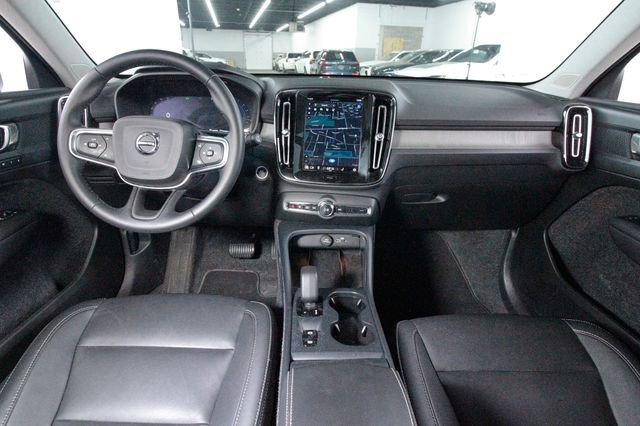 Certified 2025 Volvo XC40 B5 Plus w/ Protection Package Premier AWD/4WD image 6