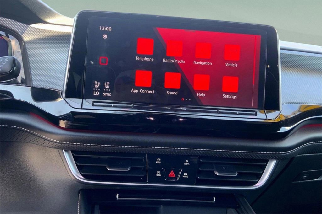 Used 2024 Volkswagen Atlas Cross Sport SEL Premium R-Line image 33