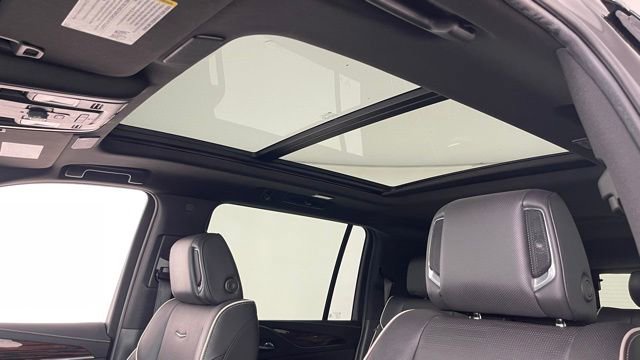Used 2022 Cadillac Escalade ESV Premium Luxury image 44
