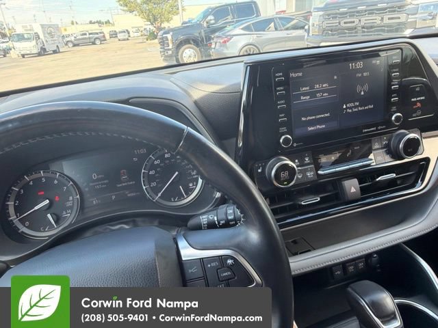 Used 2020 Toyota Highlander XLE FWD image 13