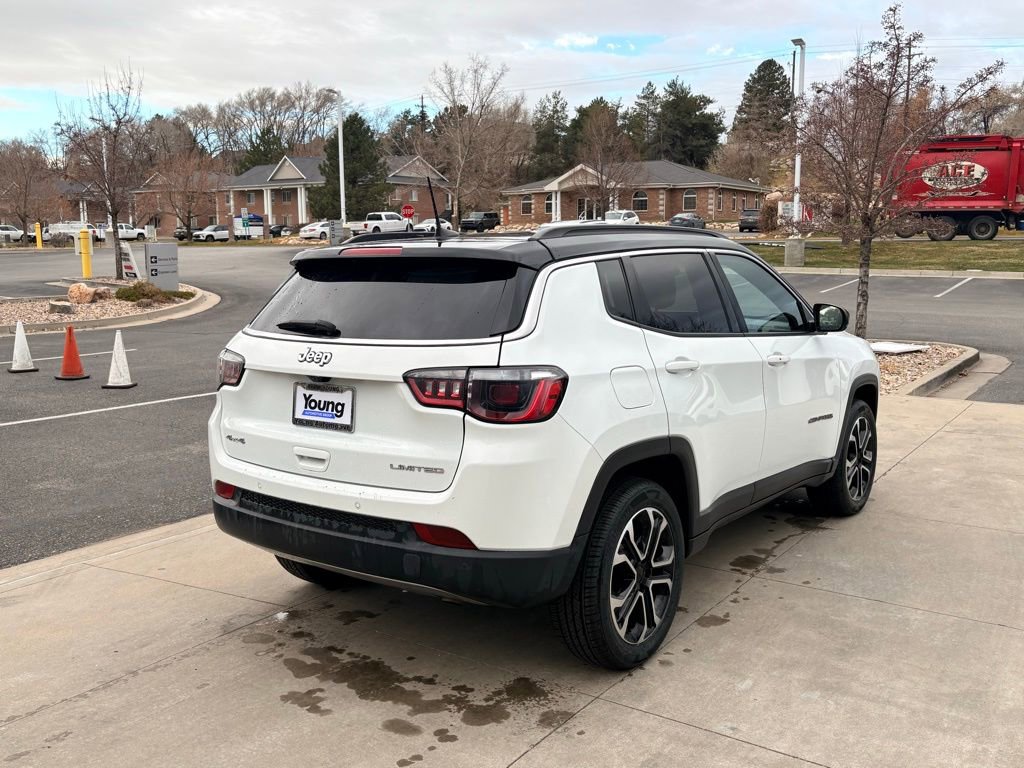 Used 2024 Jeep Compass Limited image 7