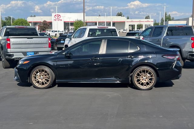Used 2024 Toyota Camry SE w/ Convenience Package FWD image 7