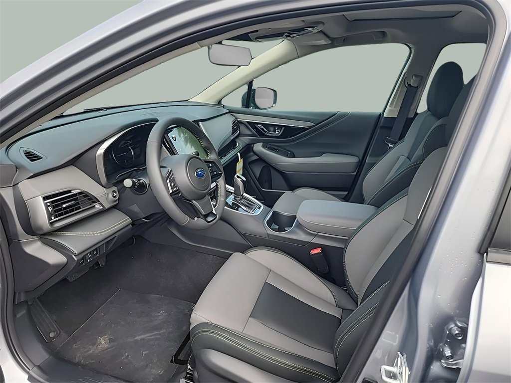 Used 2025 Subaru Outback Onyx Edition image 13