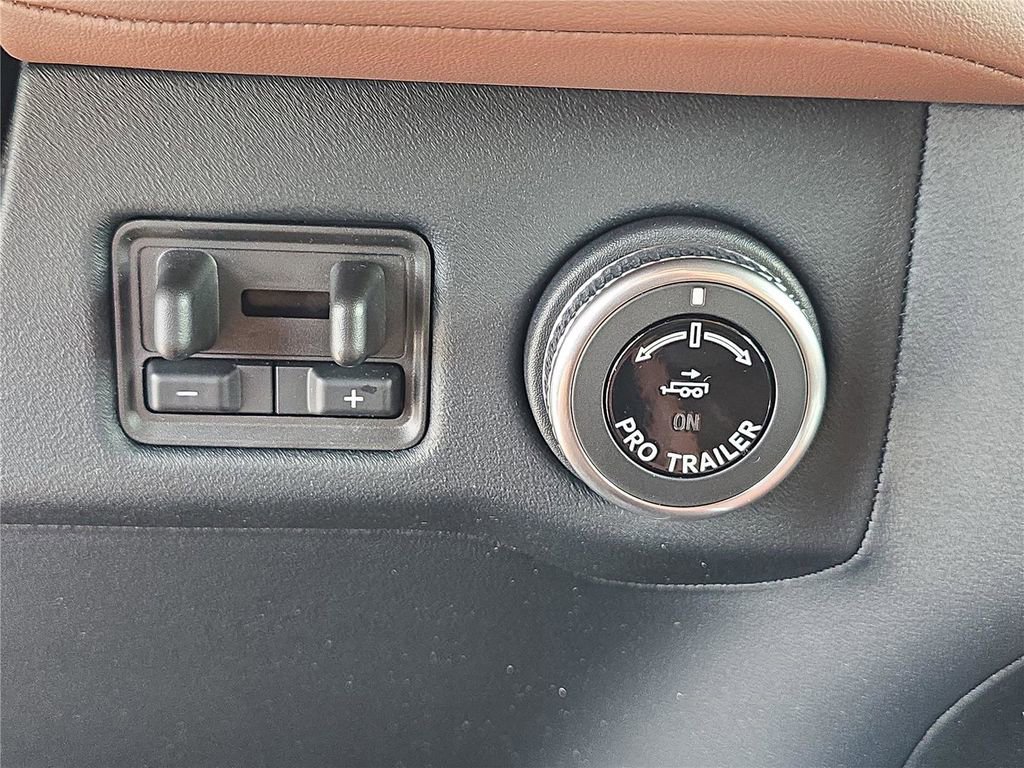 New 2025 Lincoln Navigator L Reserve image 22