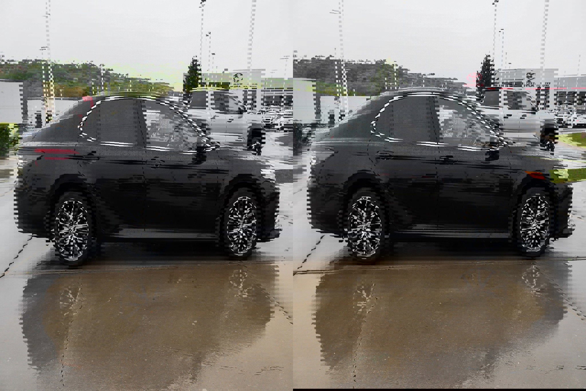 Certified 2021 Toyota Camry XLE AWD/4WD image 9