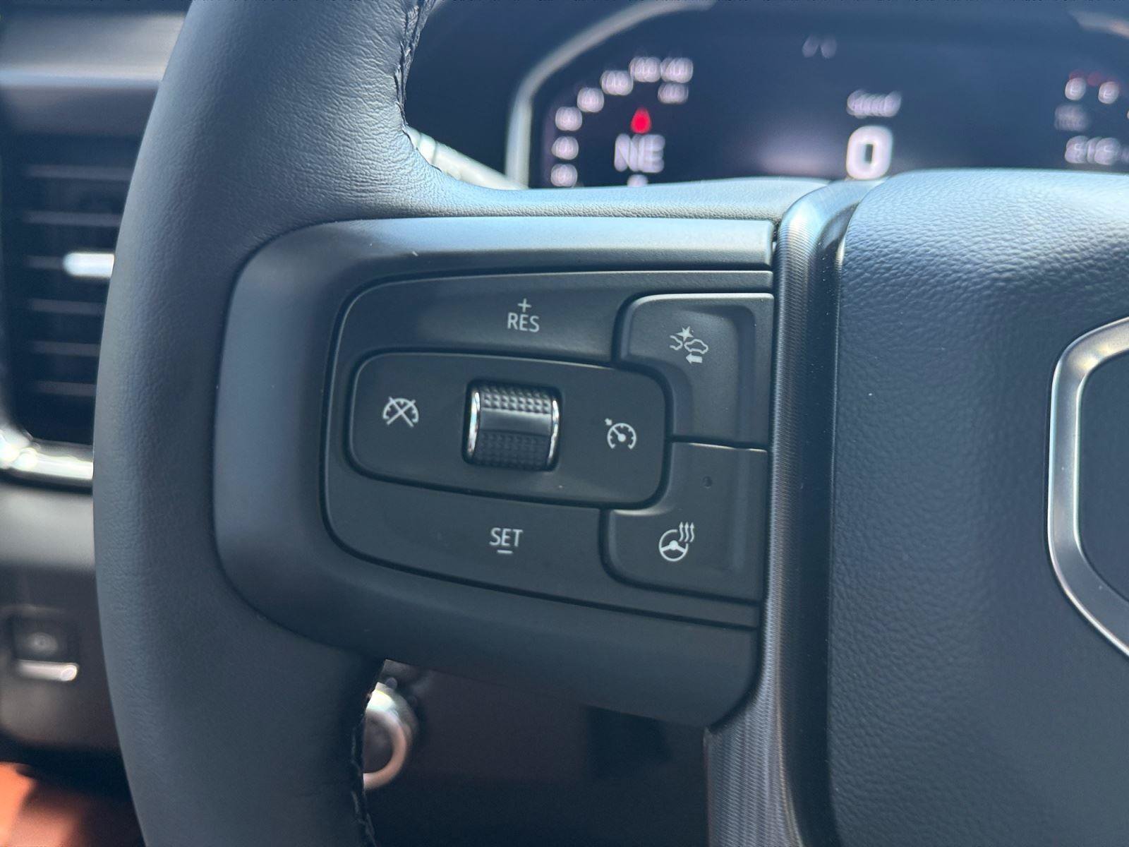 Used 2024 GMC Sierra 2500 Denali Ultimate AWD/4WD image 23