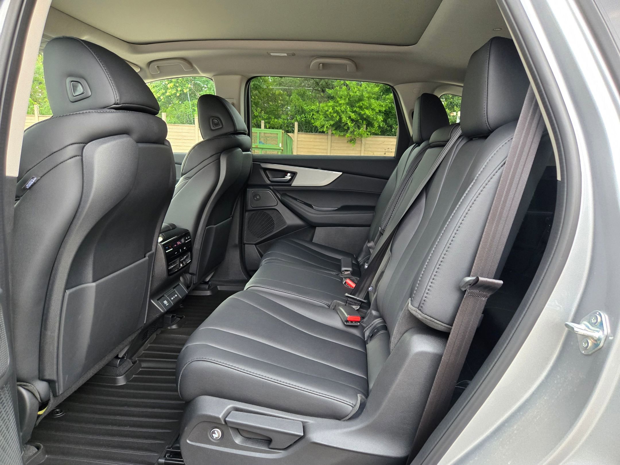 Certified 2026 Acura MDX SH-AWD image 15
