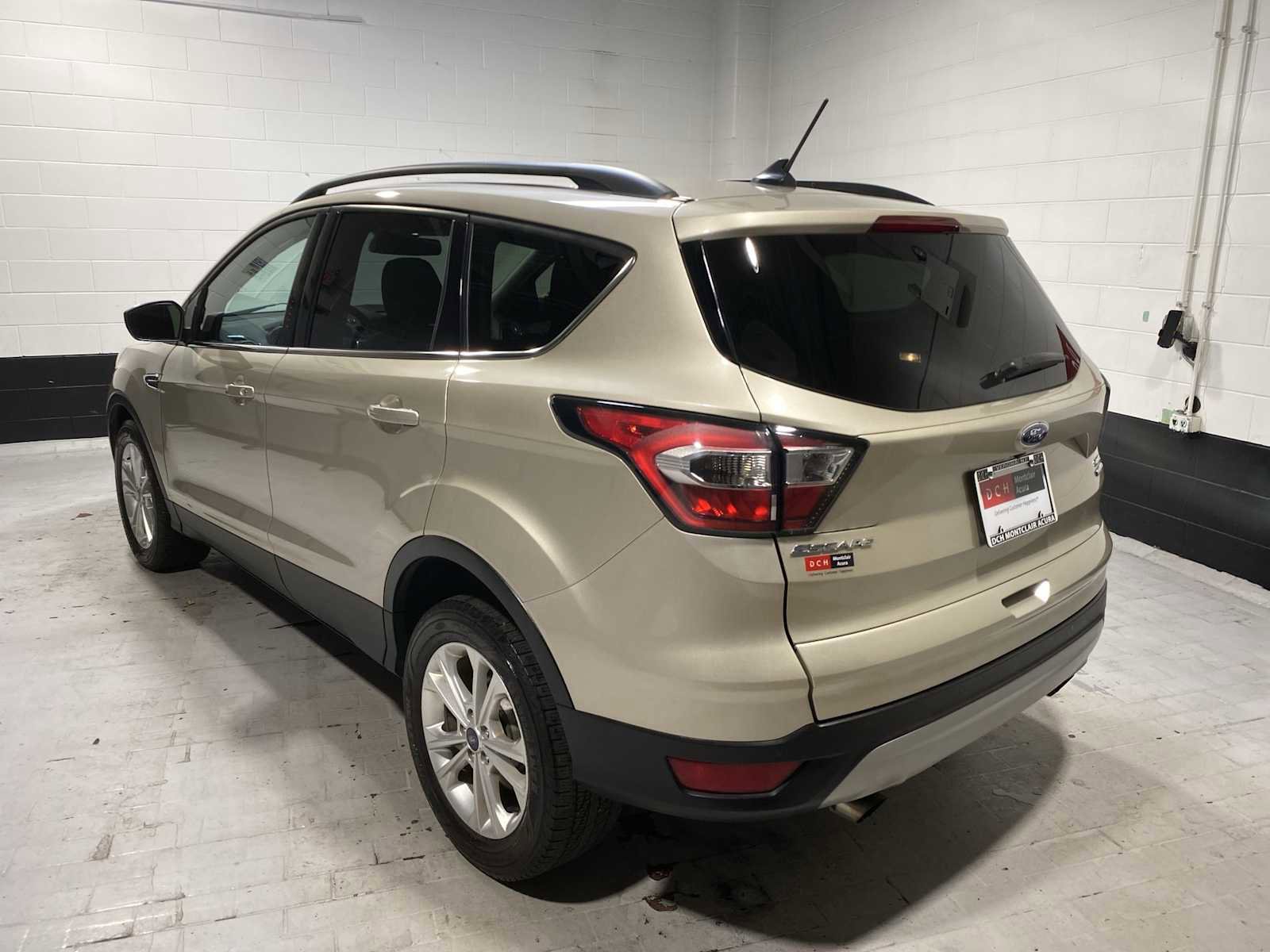 Used 2018 Ford Escape SEL w/ Ford Safe & Smart Package image 4