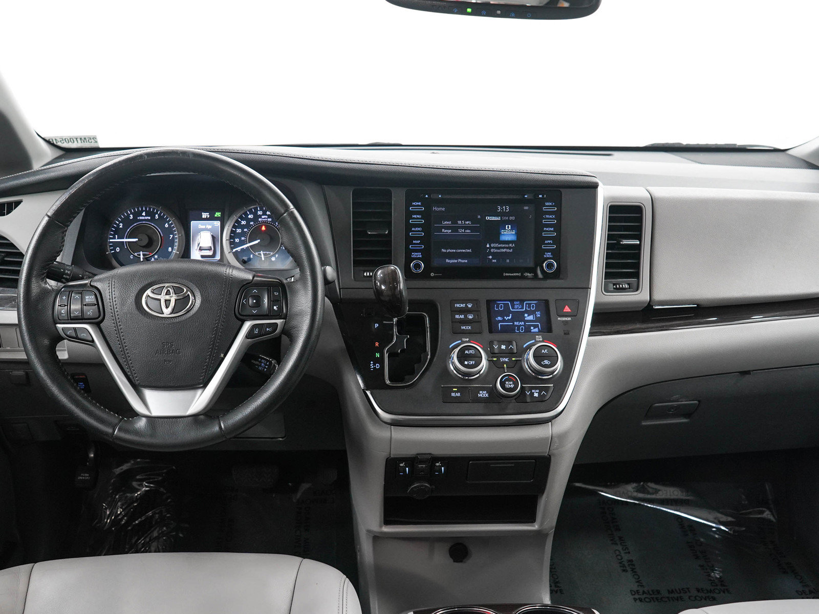 Used 2019 Toyota Sienna XLE FWD image 17