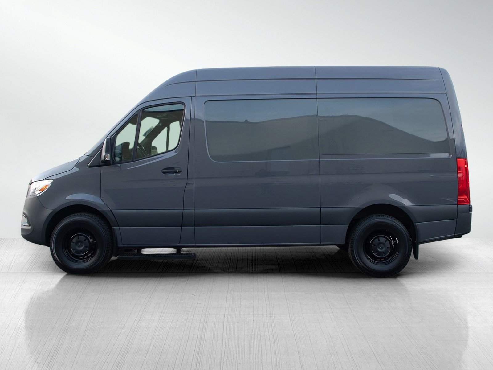 Used 2023 Mercedes-Benz Sprinter 2500 image 2