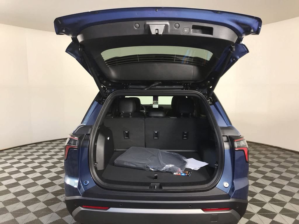 New 2026 Chevrolet Equinox LT w/ Convenience Package II image 14
