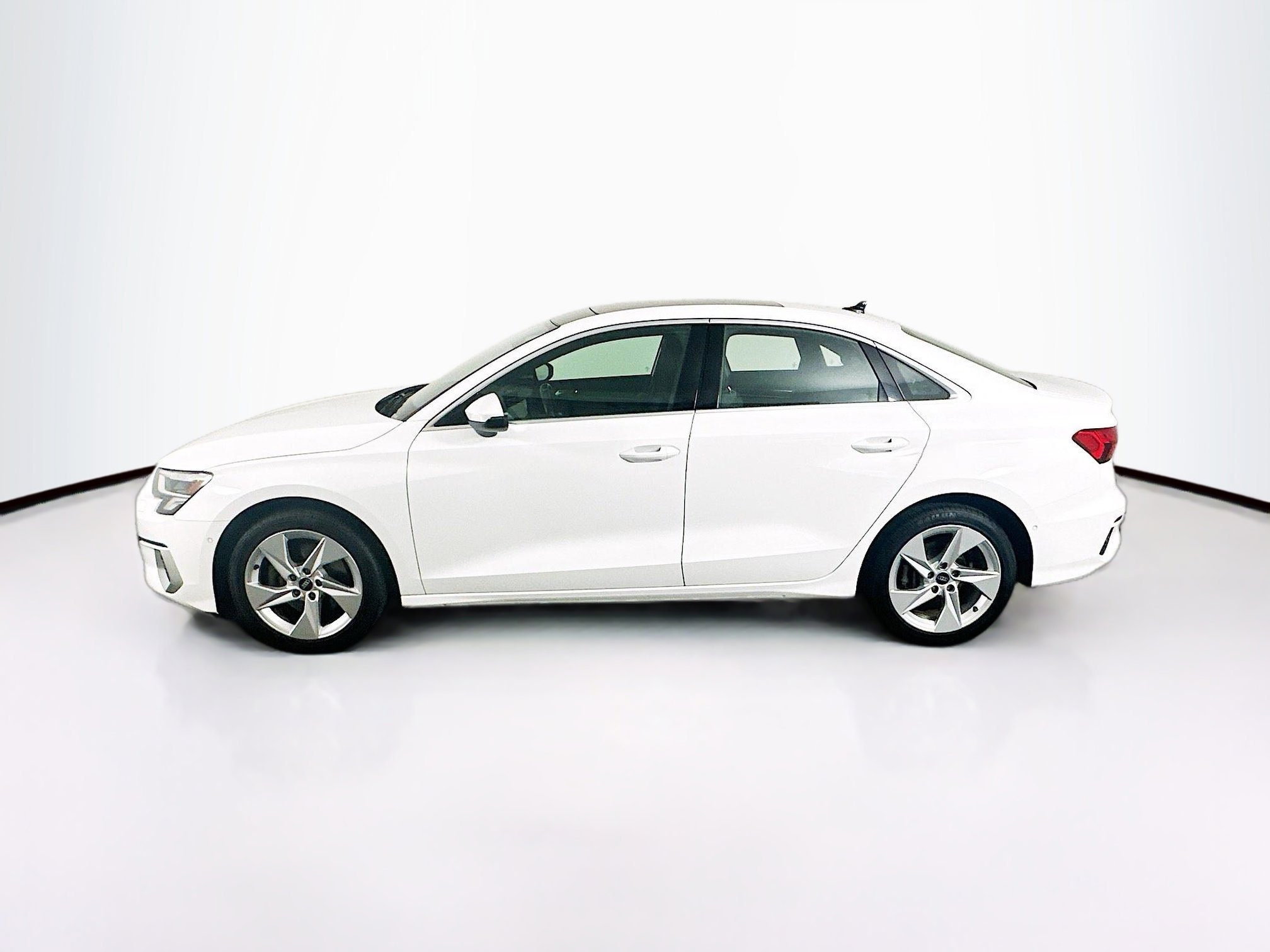 Used 2024 Audi A3 2.0T Premium FWD image 4
