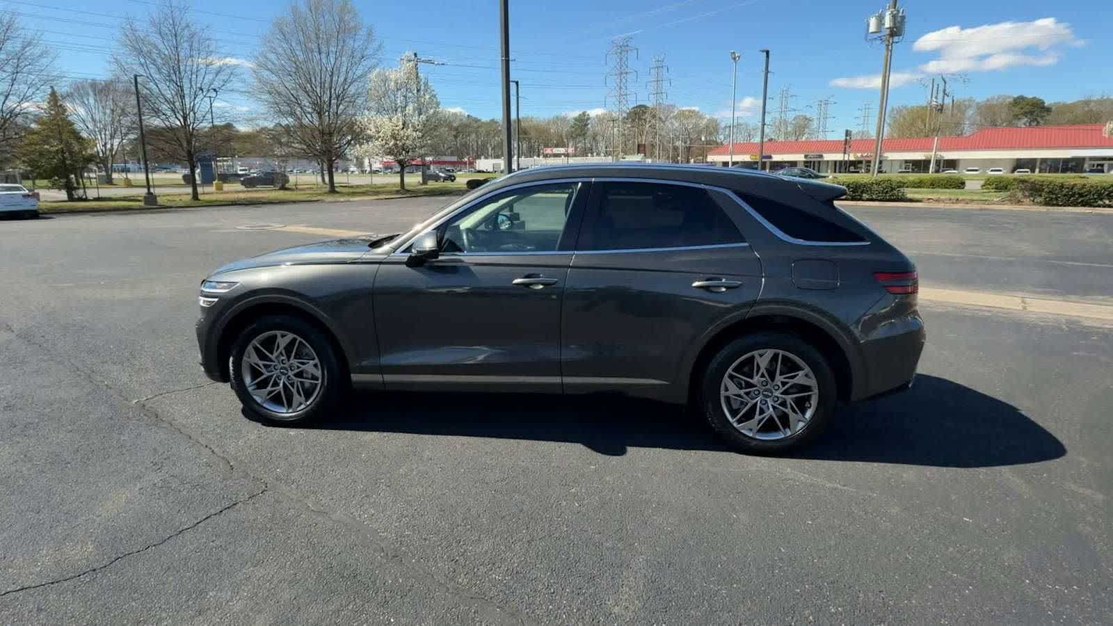 Used 2025 Genesis GV70 2.5T AWD/4WD image 5