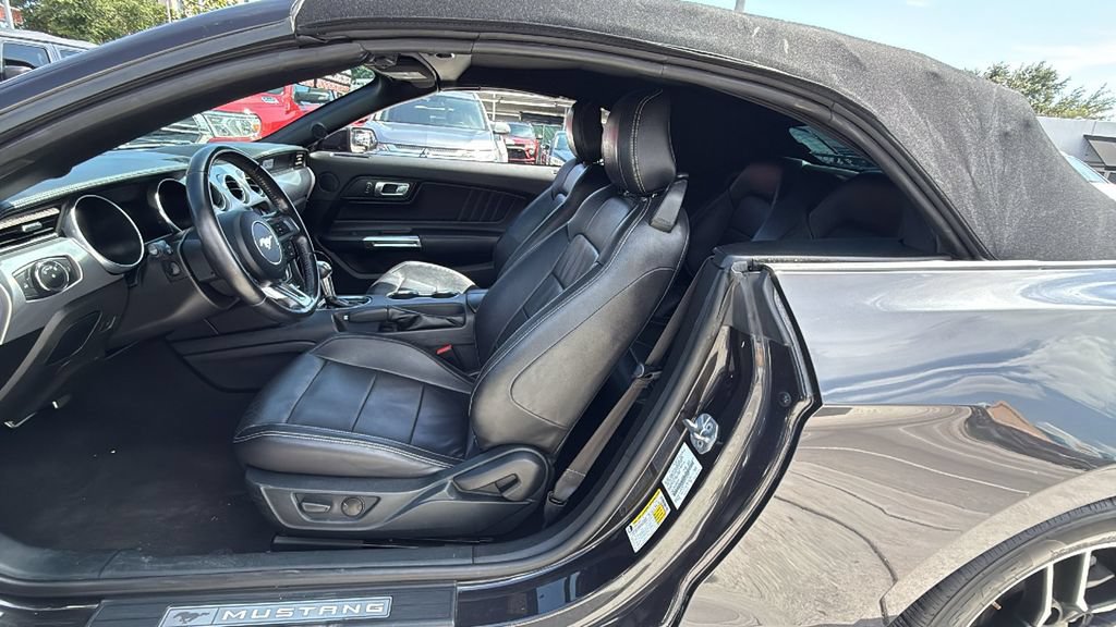 Used 2023 Ford Mustang Premium RWD image 39