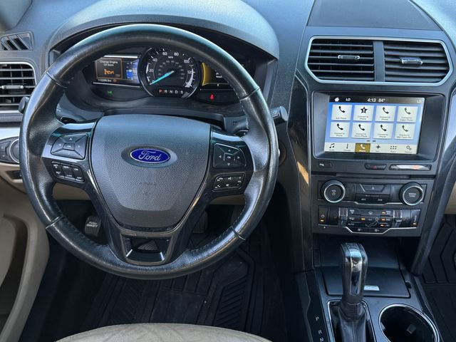 Used 2017 Ford Explorer XLT w/ Equipment Group 202A image 11