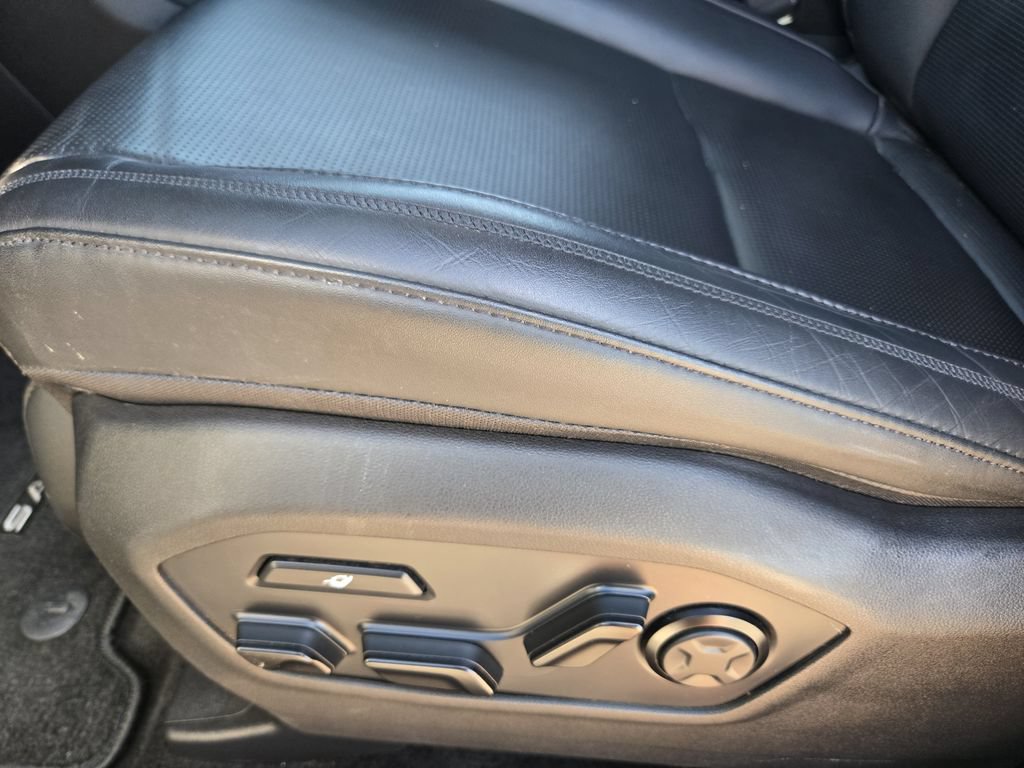 Used 2025 Hyundai Santa Fe Calligraphy AWD/4WD image 19