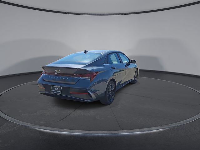 New 2026 Hyundai Elantra SEL Sport Premium FWD image 8