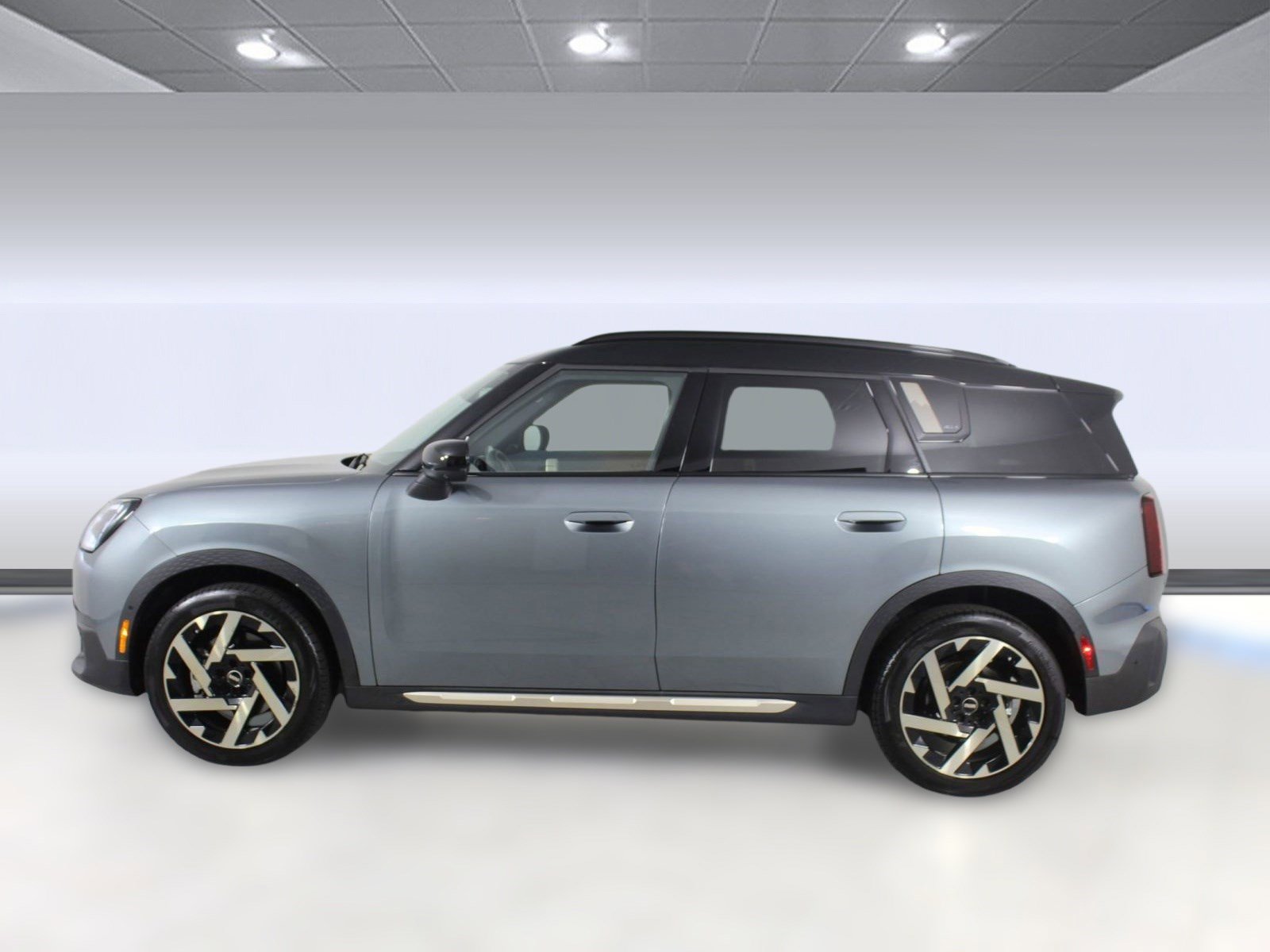 Used 2025 MINI Cooper Countryman S image 2