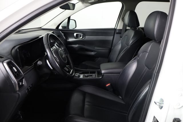 Used 2022 Kia Sorento EX w/ Panoramic Sunroof Package FWD image 14