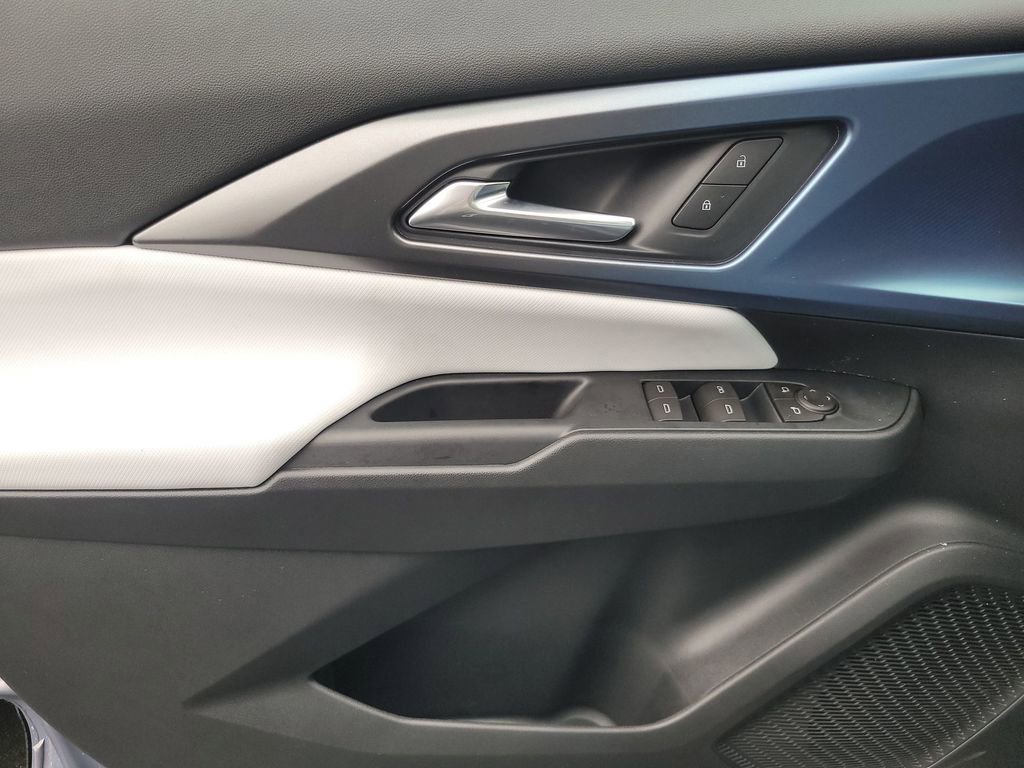 New 2026 Chevrolet Equinox EV LT image 21