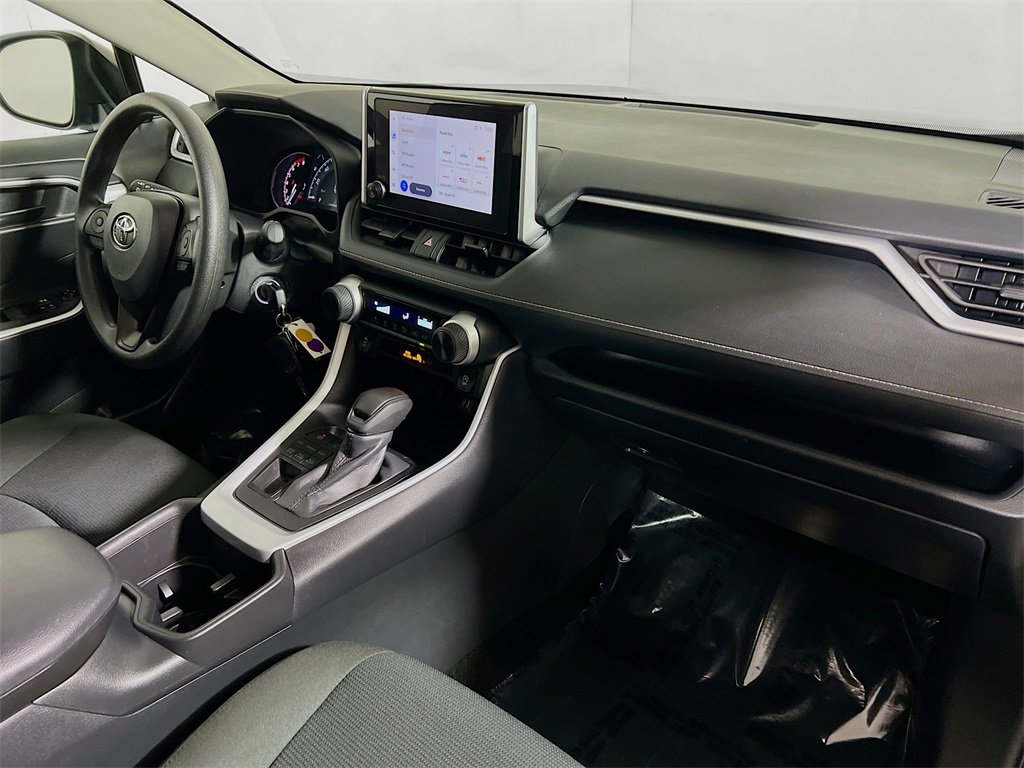 Certified 2025 Toyota RAV4 LE image 25